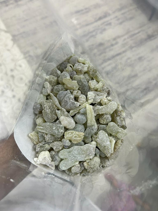 Royal green frankincense medicine grade